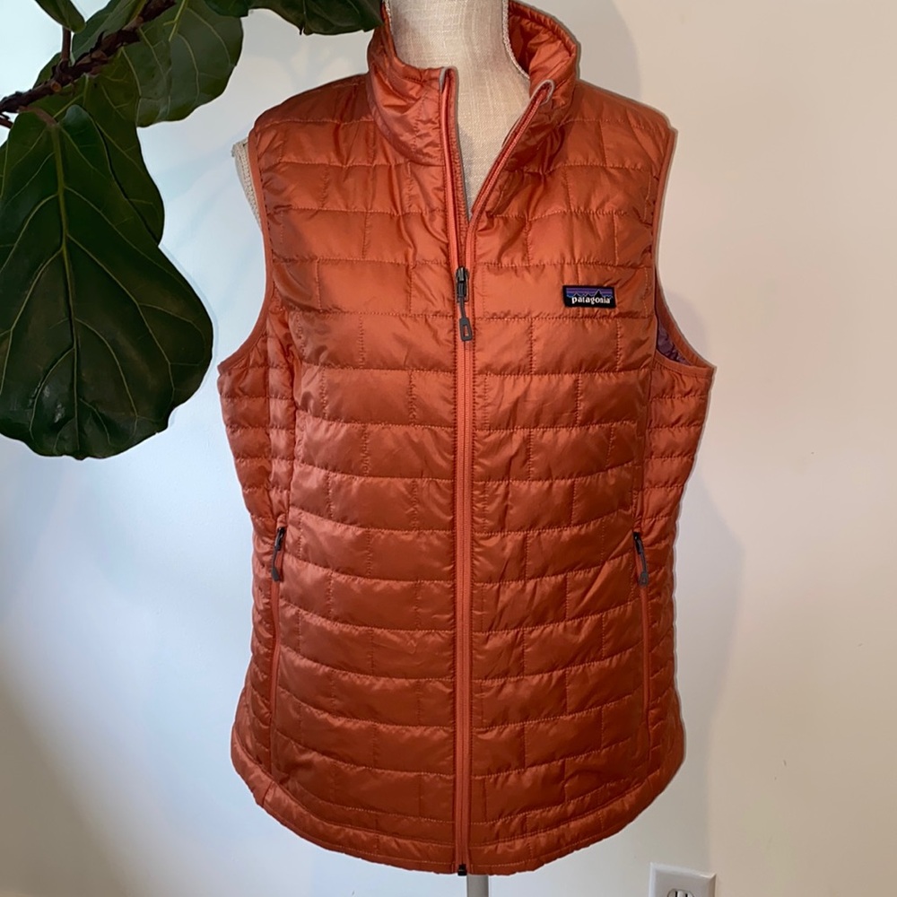 NWT Patagonia Woman’s Nano Puff Vest XL Quartz Coral